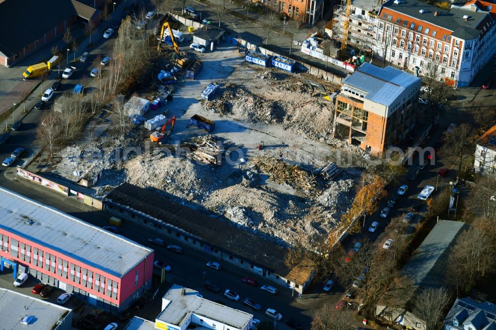 Berlin from above - Demolition work on the site of the Industry- ruins on Areal Otto-Fronke-Strasse - Buechnerweg - Moissistrasse - Anna-Seghers-Strasse in the district Adlershof in Berlin, Germany