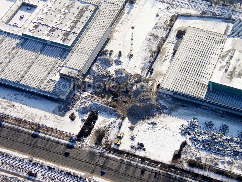 Aerial photograph Berlin-Marzahn - 22.01.2004 Abrissarbeiten ehem. Großhandelslager Landsberger Alle, Berlin-Marzahn zukünftig Ikea