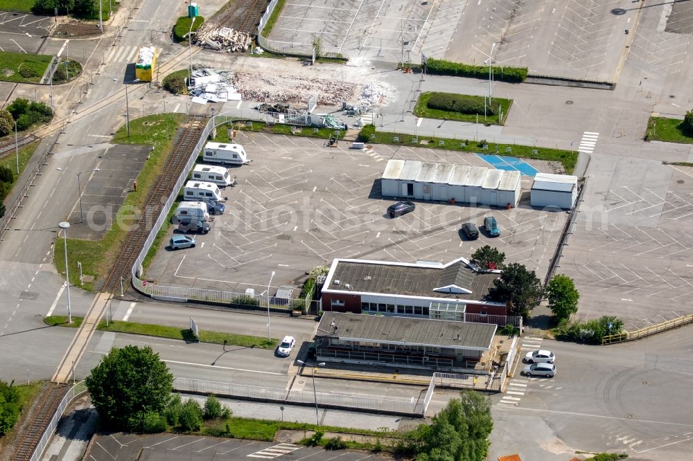 Bochum from the bird's eye view: Construction and deconstruction works of the company grounds and facilities of Adam Opel AG works Bochum II in the East of Bochum in the state of North Rhine-Westphalia