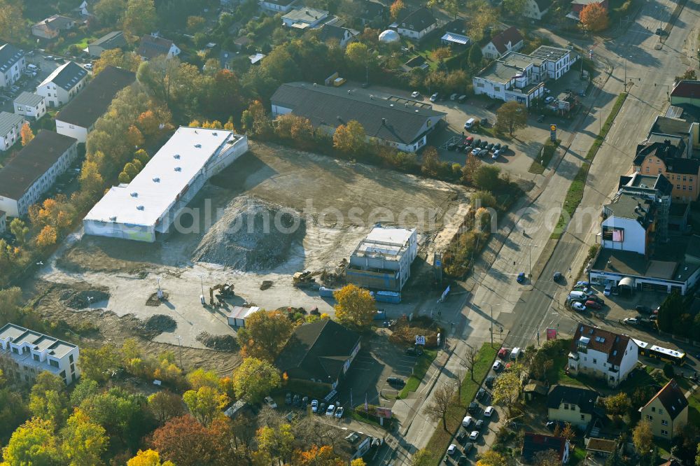 Berlin from above - Demolition work on the building complex of the former shopping center REWE and ALDI on street Alt-Kaulsdorf in the district Kaulsdorf in Berlin, Germany