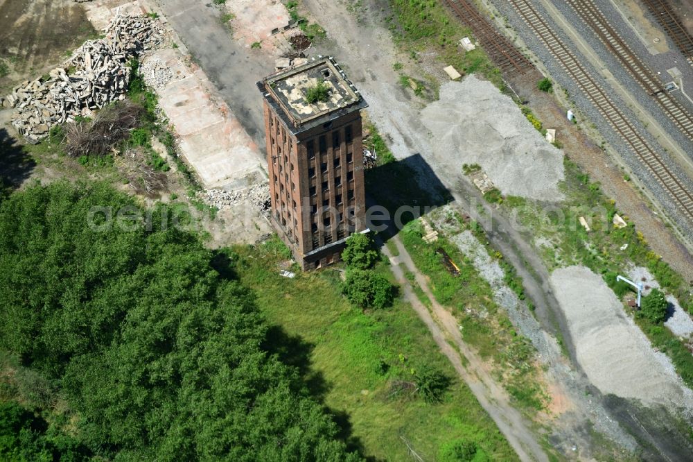 Aerial image Halberstadt - Demolition work on the site of the ruins des Bahn- Betriebswerkes in Halberstadt in the state Saxony-Anhalt