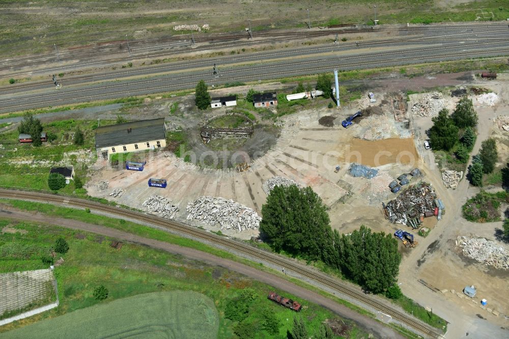 Aerial image Halberstadt - Demolition work on the site of the ruins des Bahn- Betriebswerkes in Halberstadt in the state Saxony-Anhalt