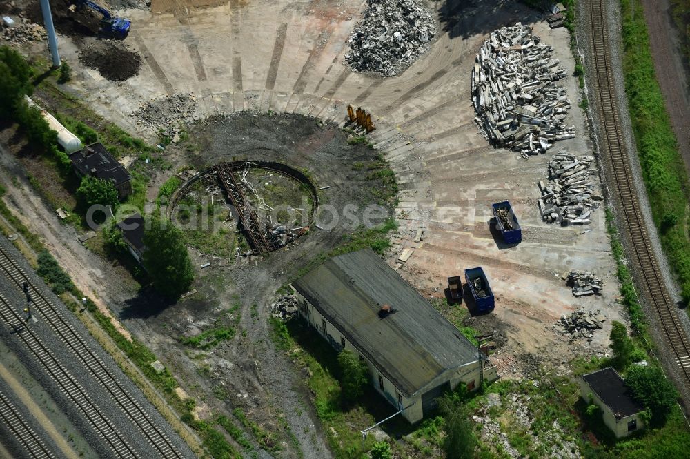 Aerial photograph Halberstadt - Demolition work on the site of the ruins des Bahn- Betriebswerkes in Halberstadt in the state Saxony-Anhalt