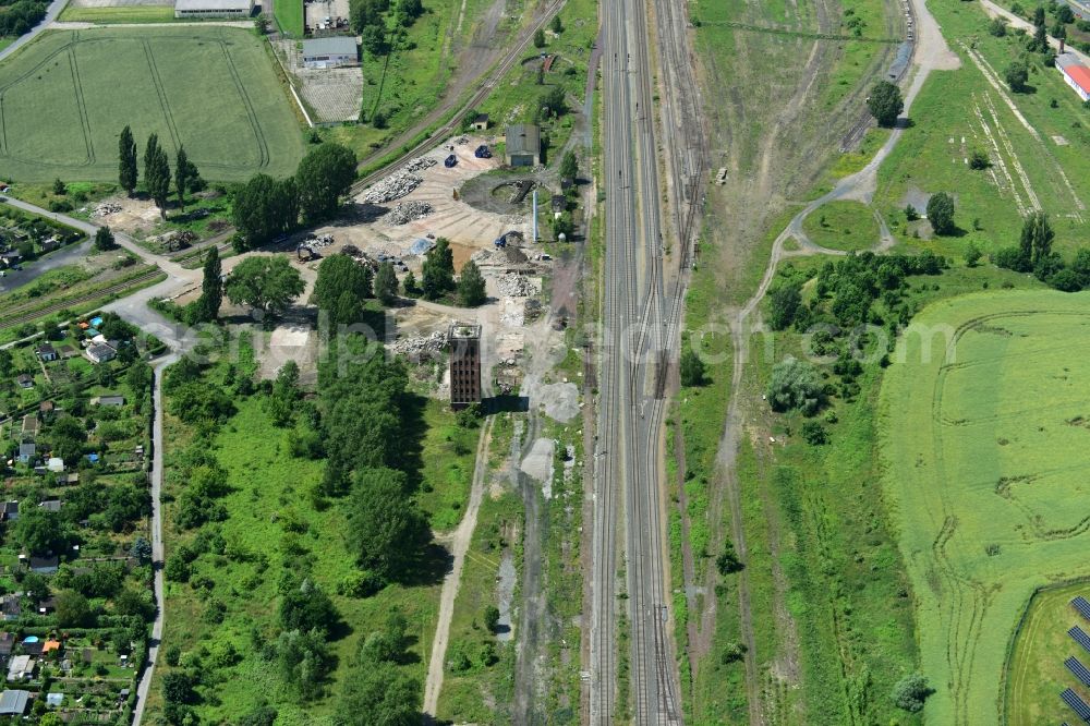 Aerial photograph Halberstadt - Demolition work on the site of the ruins des Bahn- Betriebswerkes in Halberstadt in the state Saxony-Anhalt