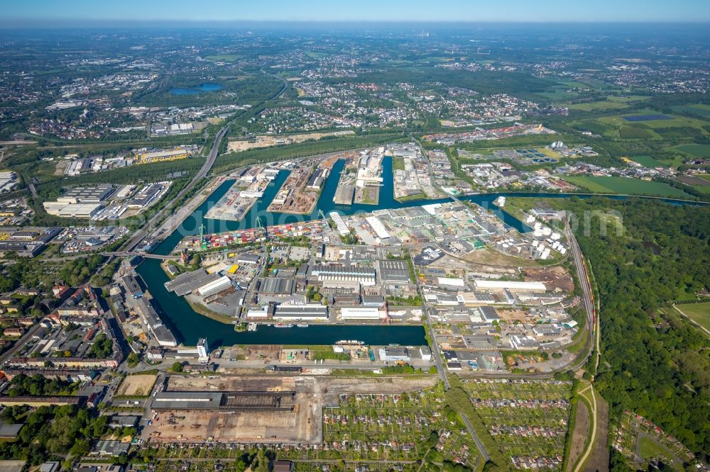 Aerial image Dortmund - Demolition work on the site of the former logistics center ruin on Santa-Monika Anleger - Speicherstrasse in Dortmund at Ruhrgebiet in the state North Rhine-Westphalia, Germany