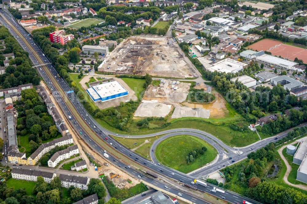 Essen from above - Demolition work on the site of the former logistics center ruin ALDI Einkauf GmbH & Co. oHG on cornernbergstrasse in Essen in the state North Rhine-Westphalia, Germany