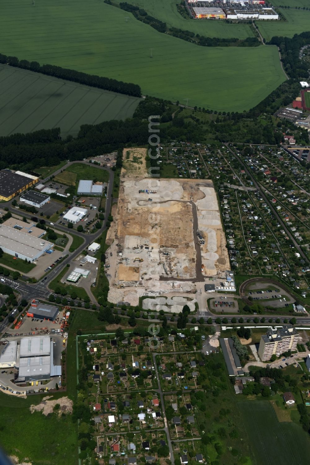 Aerial photograph Magdeburg - Demolition work on the site of the former Milchhof Magdeburg GmbH and development work for the construction of an IKEA furniture store - Furniture Market in Magdeburg in the state Saxony-Anhalt