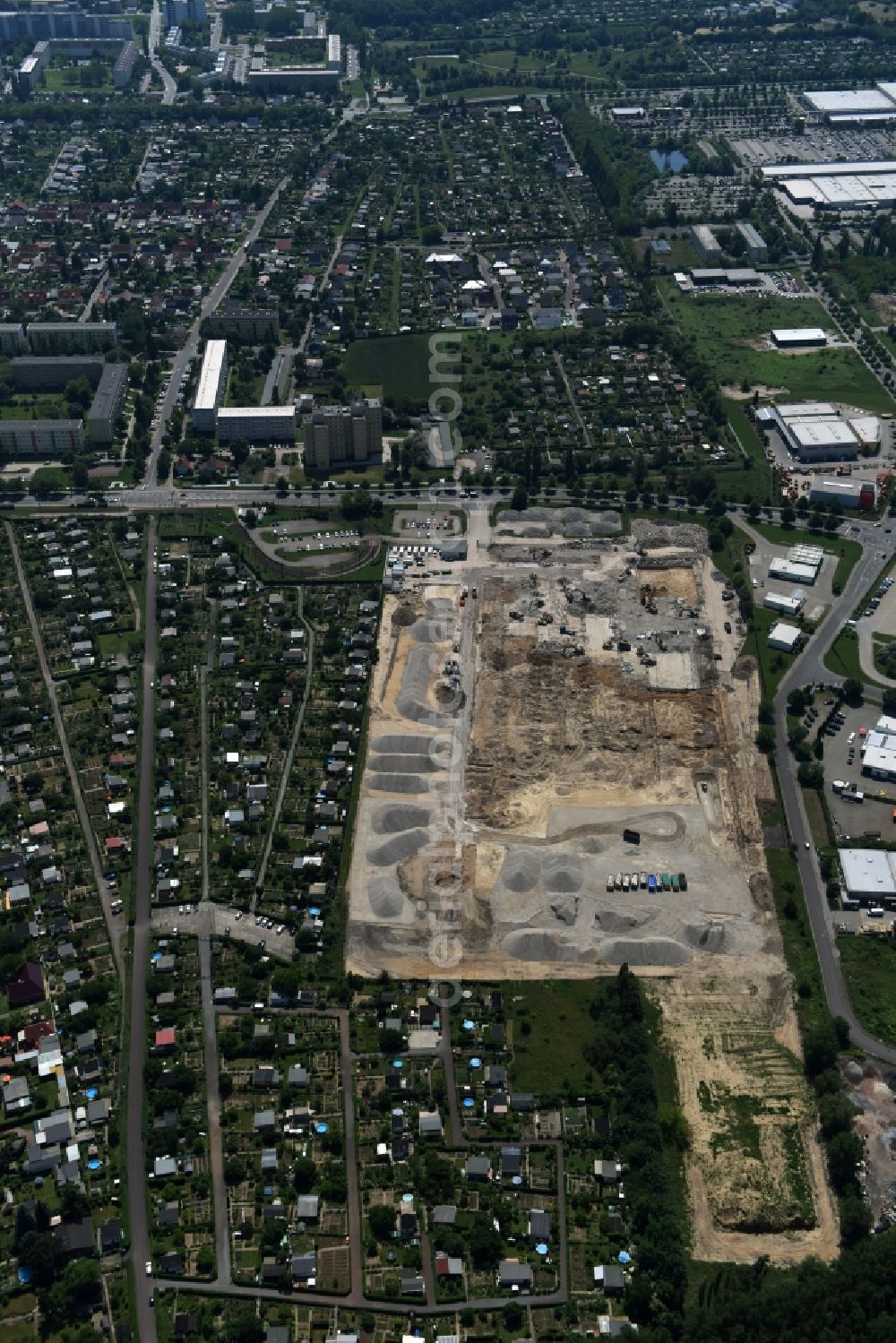 Aerial photograph Magdeburg - Demolition work on the site of the former Milchhof Magdeburg GmbH and development work for the construction of an IKEA furniture store - Furniture Market in Magdeburg in the state Saxony-Anhalt