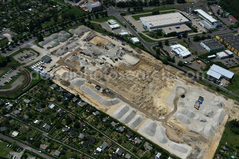 Magdeburg from above - Demolition work on the site of the former Milchhof Magdeburg GmbH and development work for the construction of an IKEA furniture store - Furniture Market in Magdeburg in the state Saxony-Anhalt