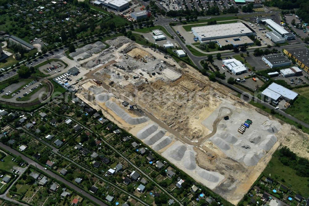 Magdeburg from the bird's eye view: Demolition work on the site of the former Milchhof Magdeburg GmbH and development work for the construction of an IKEA furniture store - Furniture Market in Magdeburg in the state Saxony-Anhalt