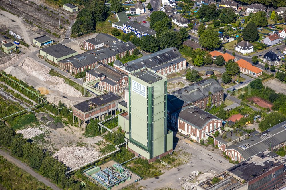 Aerial image Gelsenkirchen - Demolition work on the site of the Industry- ruins of DSK Bergwerk Lippe in the district Westerhold in Gelsenkirchen at Ruhrgebiet in the state North Rhine-Westphalia, Germany