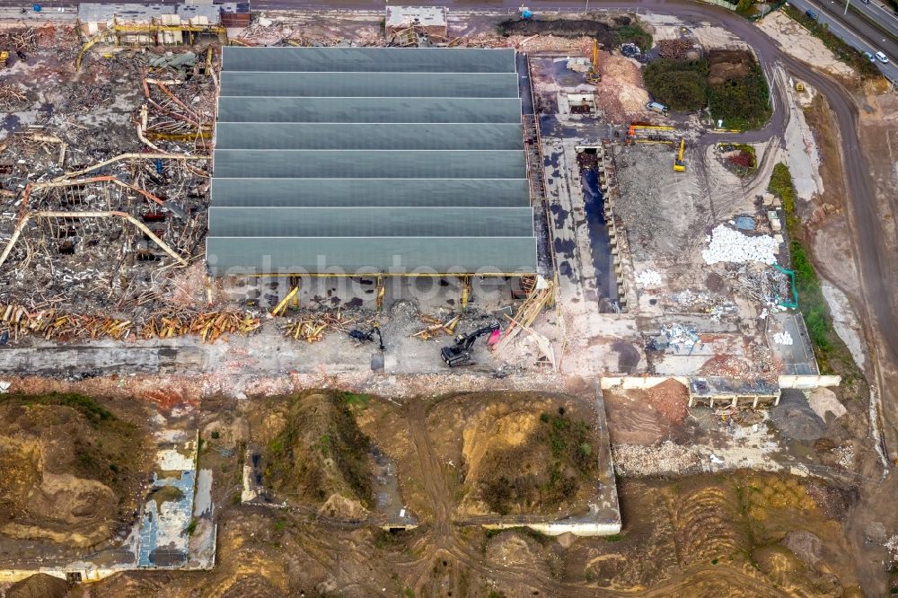 Bochum from the bird's eye view: Demolition work on the site of the Industry- ruins the formerly OPEL- factoryes in the district Laer in Bochum in the state North Rhine-Westphalia, Germany