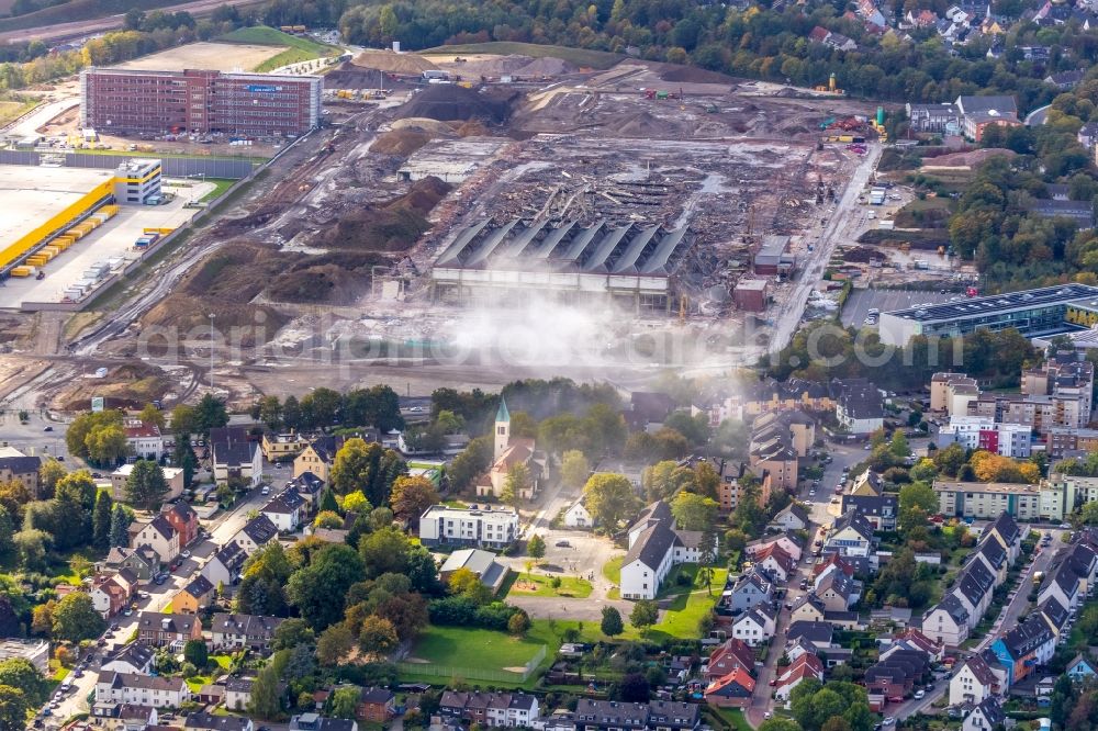 Aerial image Bochum - Demolition work on the site of the Industry- ruins the formerly OPEL- factoryes in the district Laer in Bochum in the state North Rhine-Westphalia, Germany