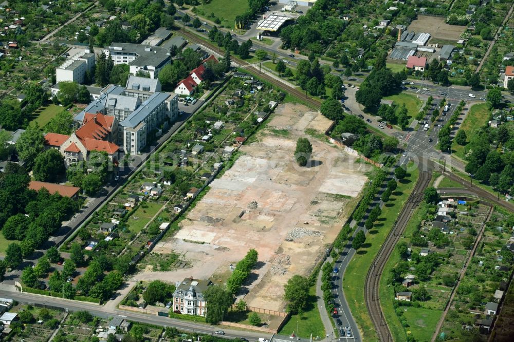 Magdeburg from the bird's eye view: Demolition work on the site of the Industry- ruins Europaringin Magdeburg in the state Saxony-Anhalt, Germany