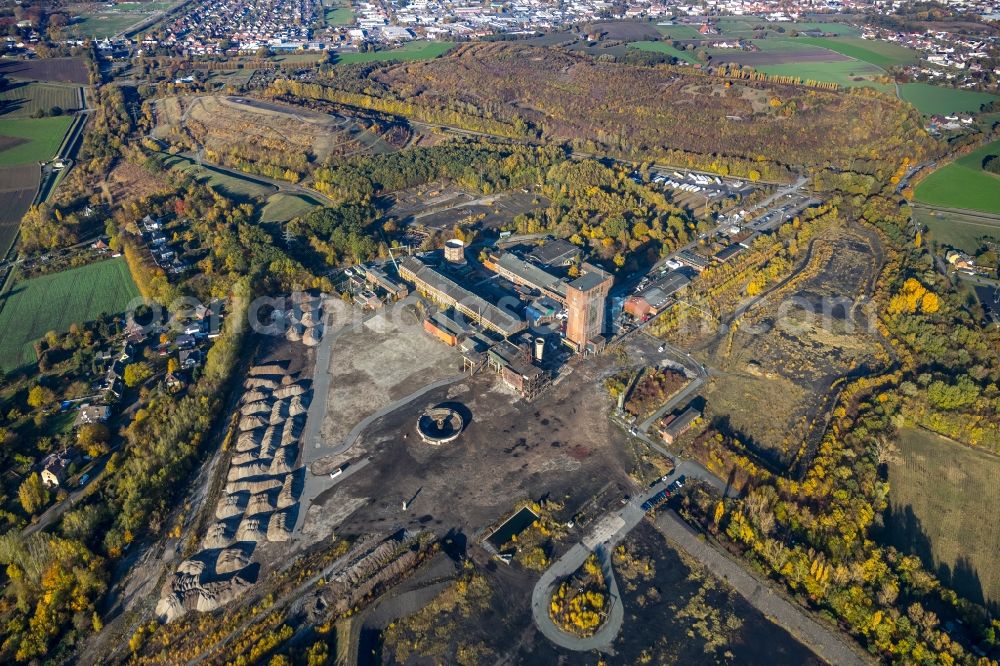 Aerial photograph Hamm - Demolition work on the site of the Industry- ruins Zeche Heinrich Robert in Hamm in the state North Rhine-Westphalia, Germany