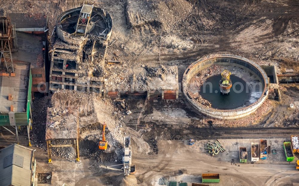 Hamm from above - Demolition work on the site of the Industry- ruins Zeche Heinrich Robert in Hamm in the state North Rhine-Westphalia, Germany