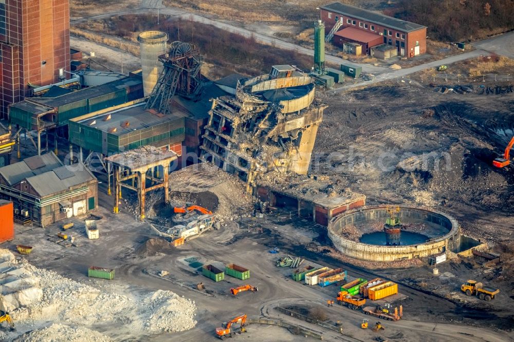 Aerial image Hamm - Demolition work on the site of the Industry- ruins Zeche Heinrich Robert in Hamm in the state North Rhine-Westphalia, Germany