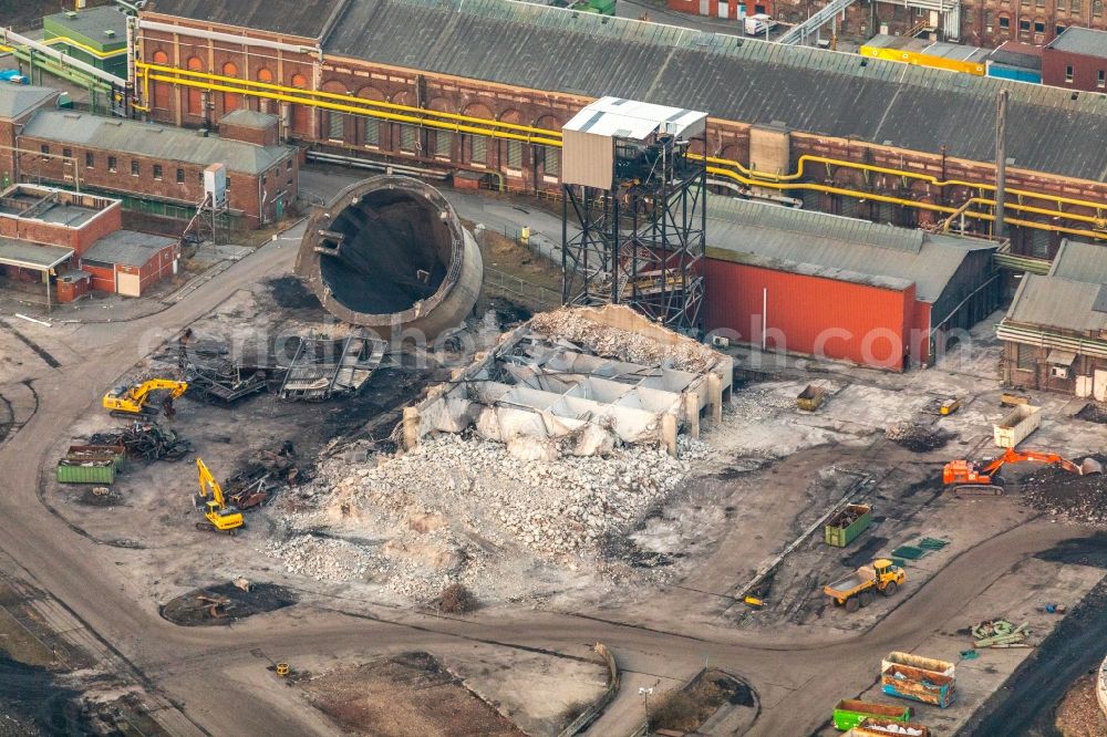 Aerial photograph Hamm - Demolition work on the site of the Industry- ruins Zeche Heinrich Robert in Hamm in the state North Rhine-Westphalia, Germany