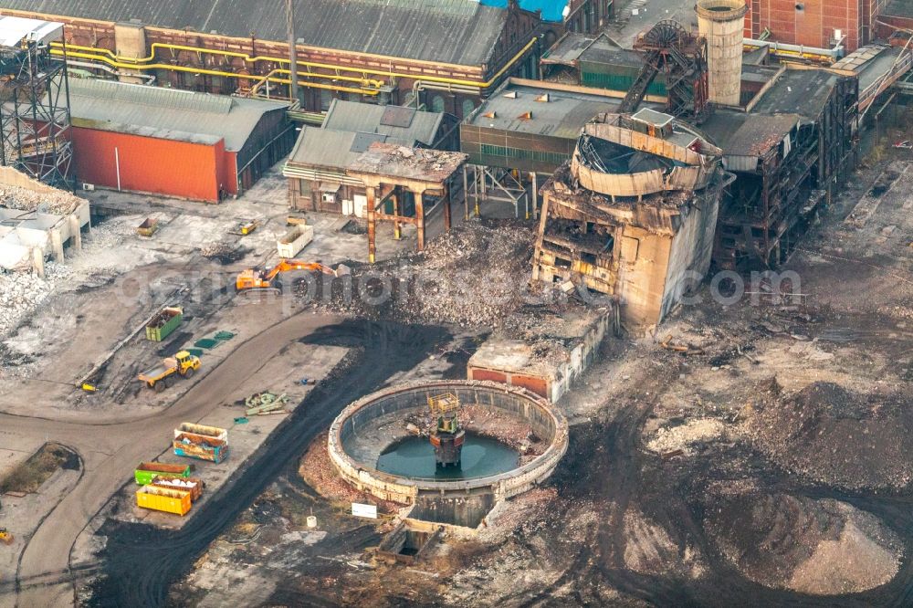 Hamm from above - Demolition work on the site of the Industry- ruins Zeche Heinrich Robert in Hamm in the state North Rhine-Westphalia, Germany