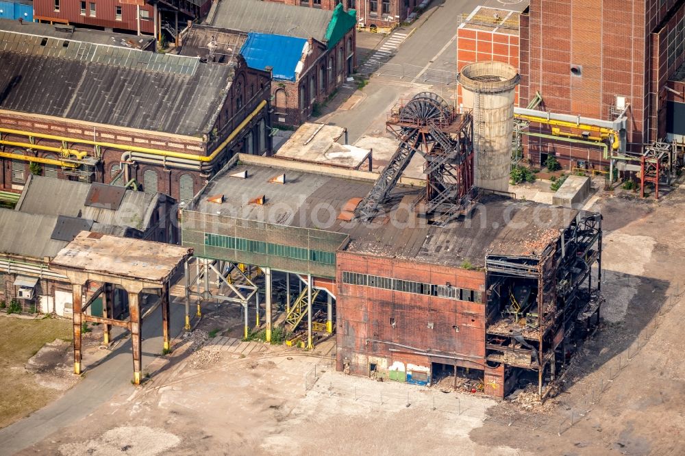 Aerial image Hamm - Demolition work on the site of the Industry- ruins Zeche Heinrich Robert in Hamm in the state North Rhine-Westphalia, Germany