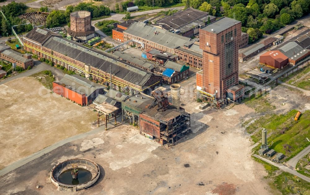 Hamm from above - Demolition work on the site of the Industry- ruins Zeche Heinrich Robert in Hamm in the state North Rhine-Westphalia, Germany