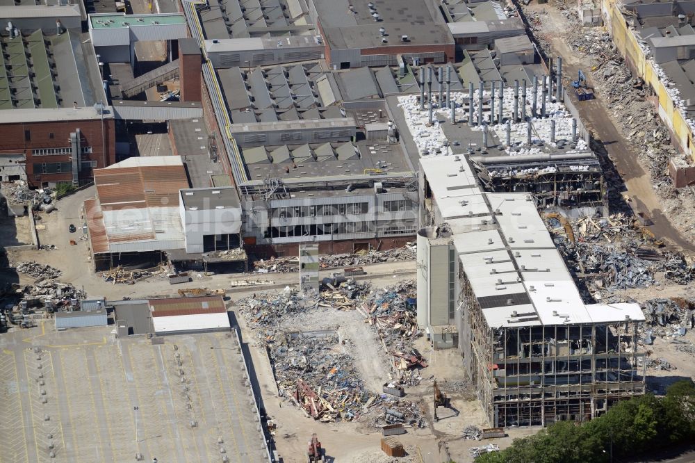 Bochum from the bird's eye view: Demolition work on the site of the ruins Opel Werk I in Bochum in the state North Rhine-Westphalia