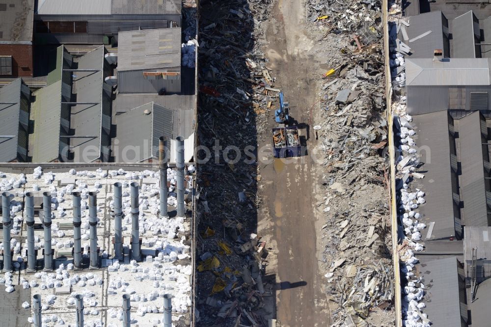 Bochum from the bird's eye view: Demolition work on the site of the ruins Opel Werk I in Bochum in the state North Rhine-Westphalia