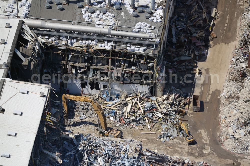 Bochum from above - Demolition work on the site of the ruins Opel Werk I in Bochum in the state North Rhine-Westphalia