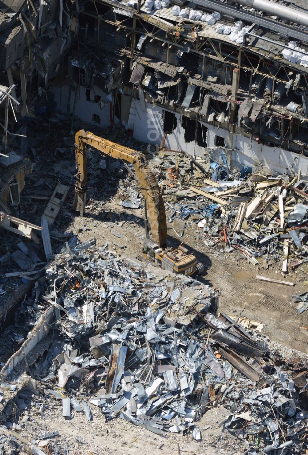 Aerial image Bochum - Demolition work on the site of the ruins Opel Werk I in Bochum in the state North Rhine-Westphalia