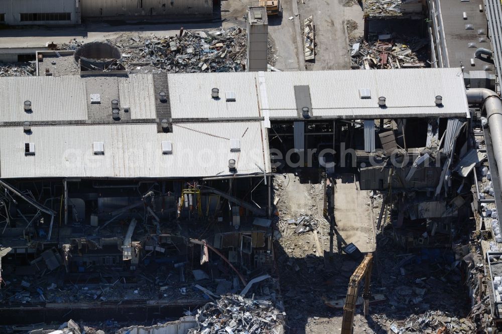 Bochum from above - Demolition work on the site of the ruins Opel Werk I in Bochum in the state North Rhine-Westphalia