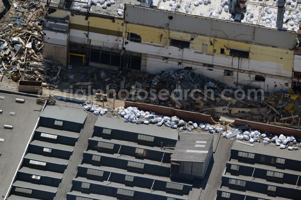 Bochum from above - Demolition work on the site of the ruins Opel Werk I in Bochum in the state North Rhine-Westphalia