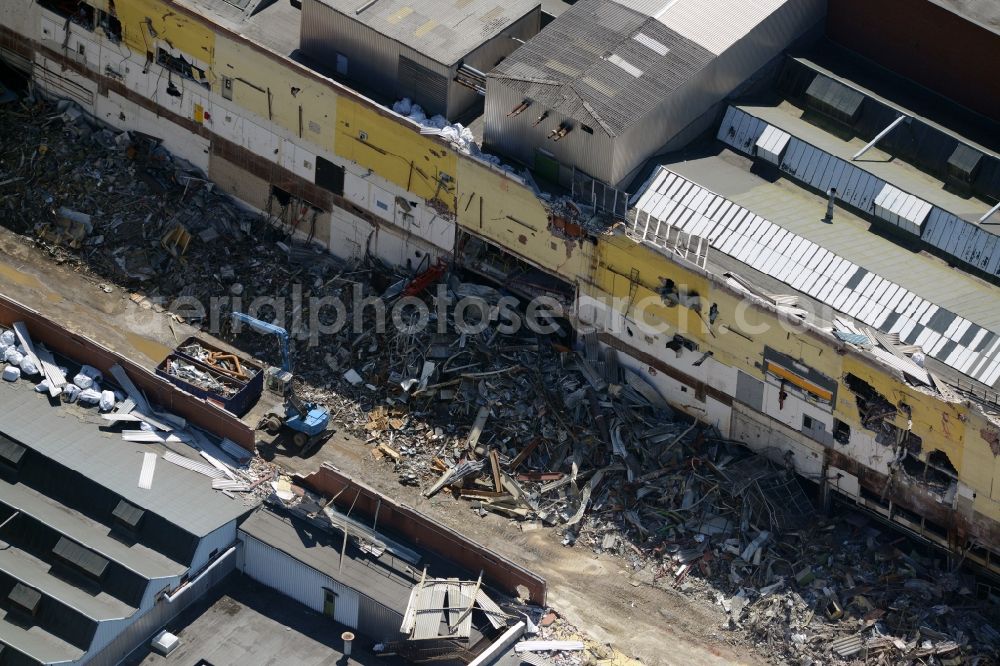 Bochum from above - Demolition work on the site of the ruins Opel Werk I in Bochum in the state North Rhine-Westphalia