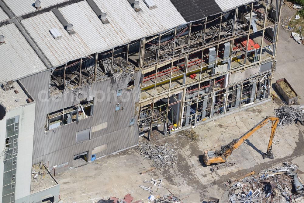 Bochum from the bird's eye view: Demolition work on the site of the ruins Opel Werk I in Bochum in the state North Rhine-Westphalia