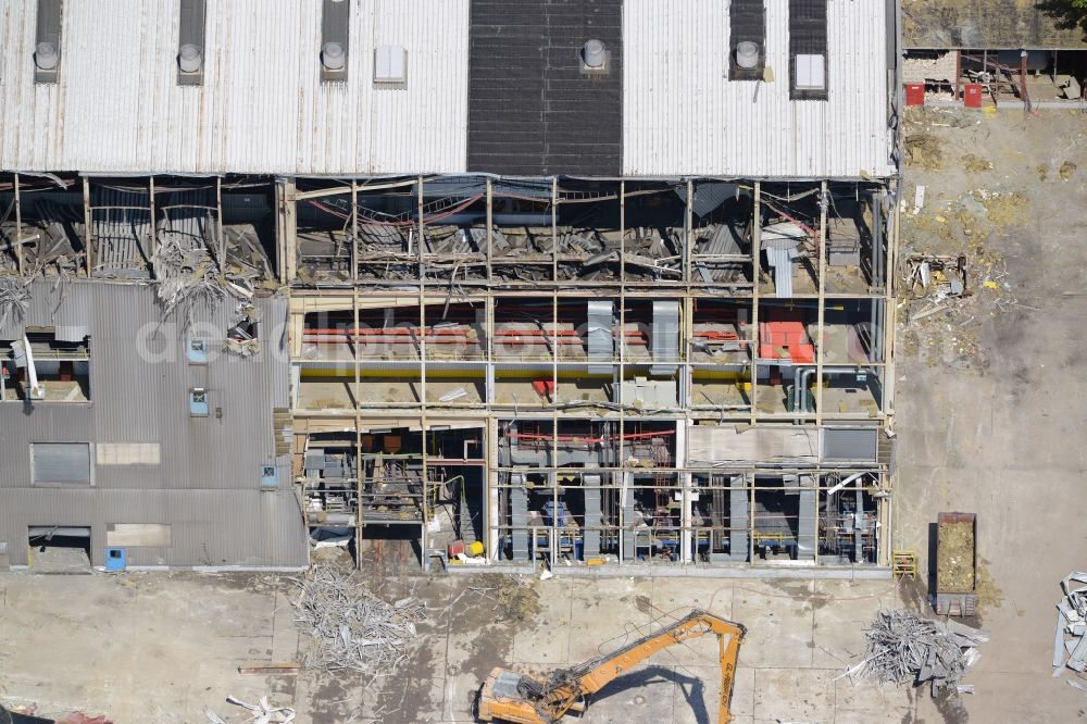 Bochum from the bird's eye view: Demolition work on the site of the ruins Opel Werk I in Bochum in the state North Rhine-Westphalia