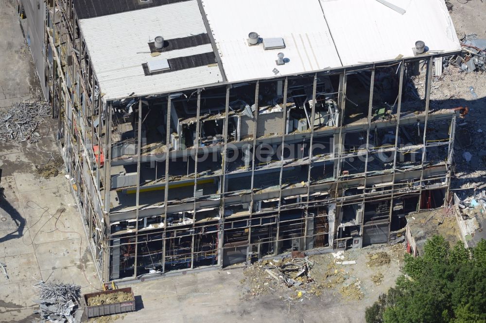 Aerial photograph Bochum - Demolition work on the site of the ruins Opel Werk I in Bochum in the state North Rhine-Westphalia