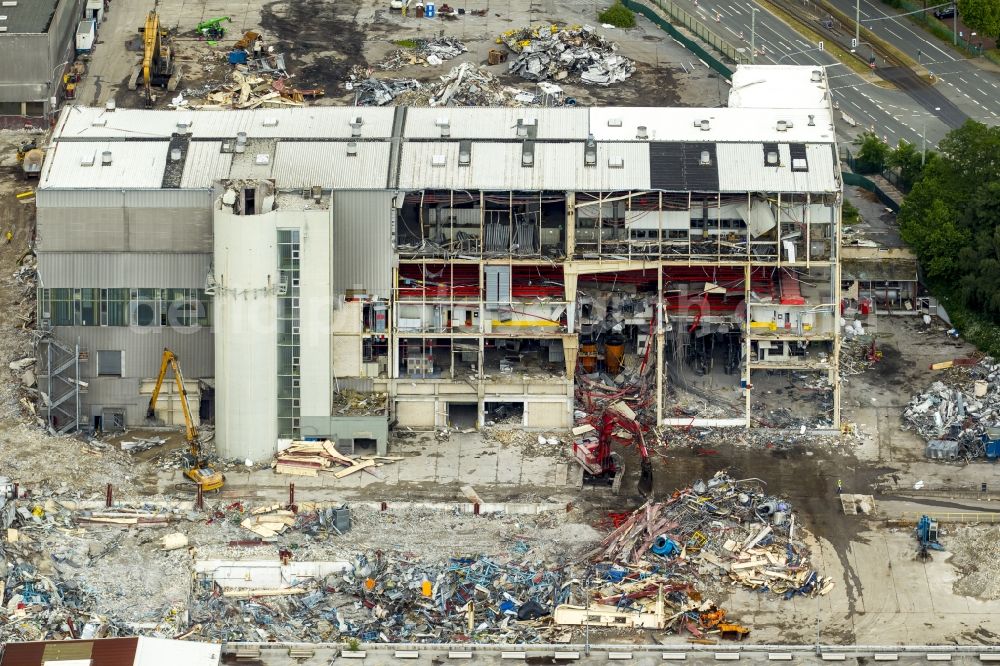 Bochum from the bird's eye view: Demolition work on the site of the ruins Opel Werk I in Bochum in the state North Rhine-Westphalia