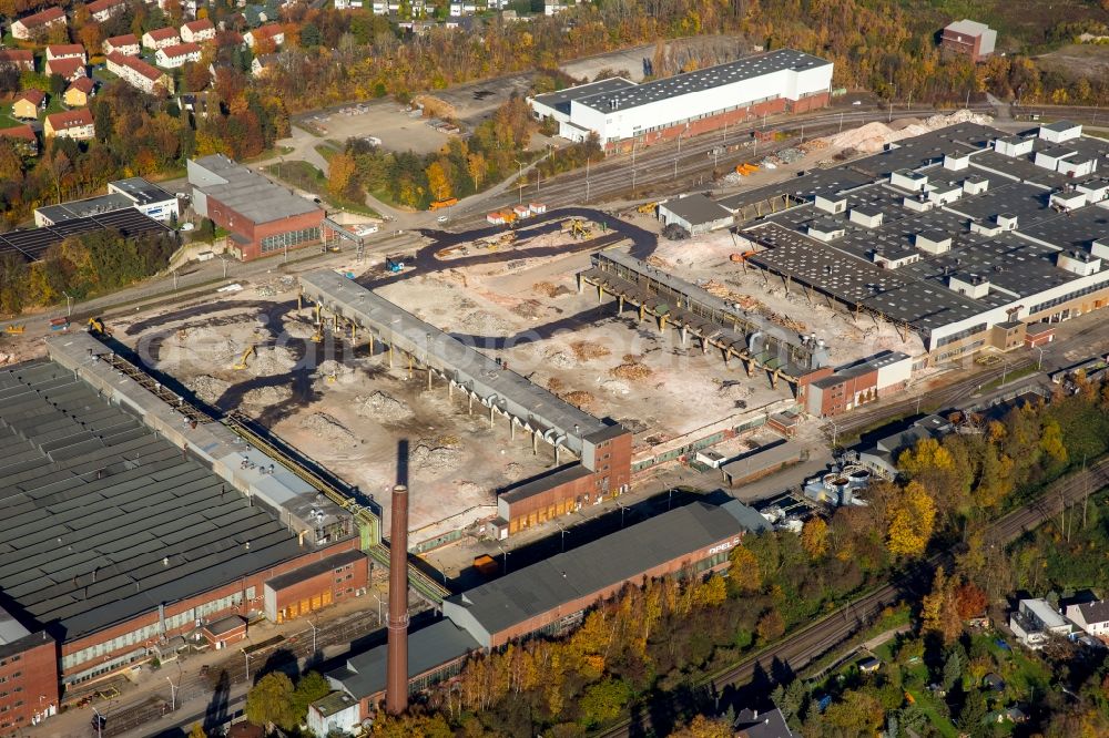 Bochum from the bird's eye view: Demolition work on the site of the ruins the disused Opel Plant 2 in Bochum in the state North Rhine-Westphalia