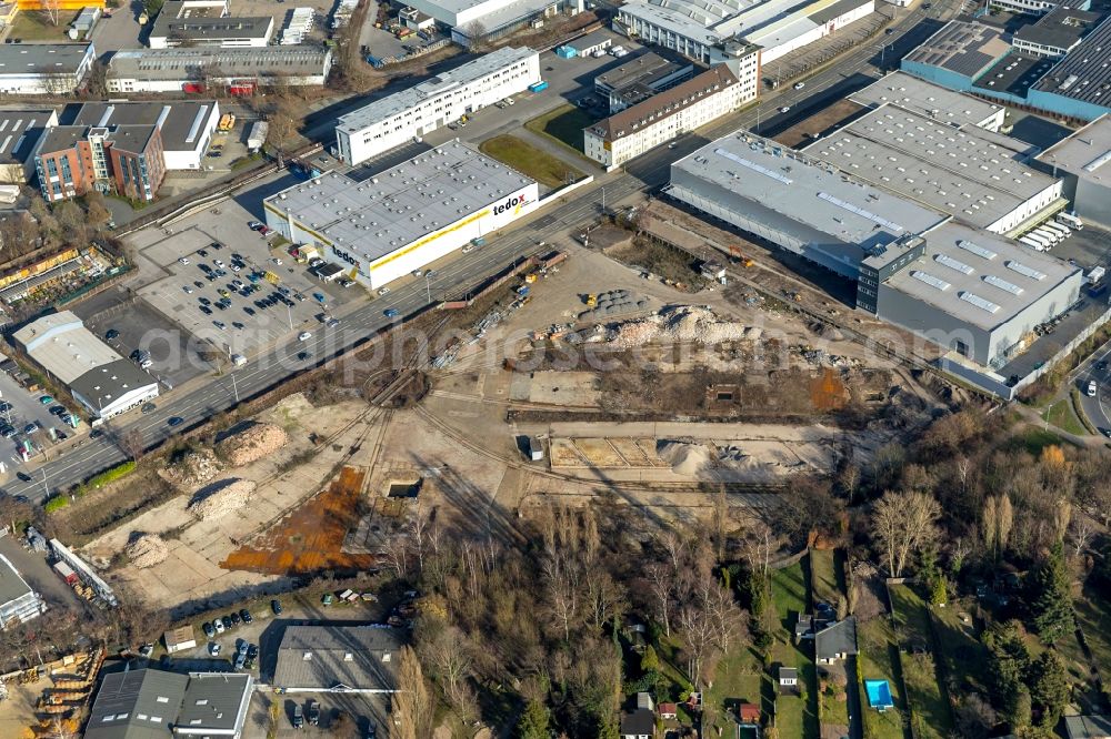 Aerial photograph Mülheim an der Ruhr - Demolition work on the site of the junk and scrap metal yard Paul Jost on Weseler Strasse in Muelheim on the Ruhr in the state of North Rhine-Westphalia