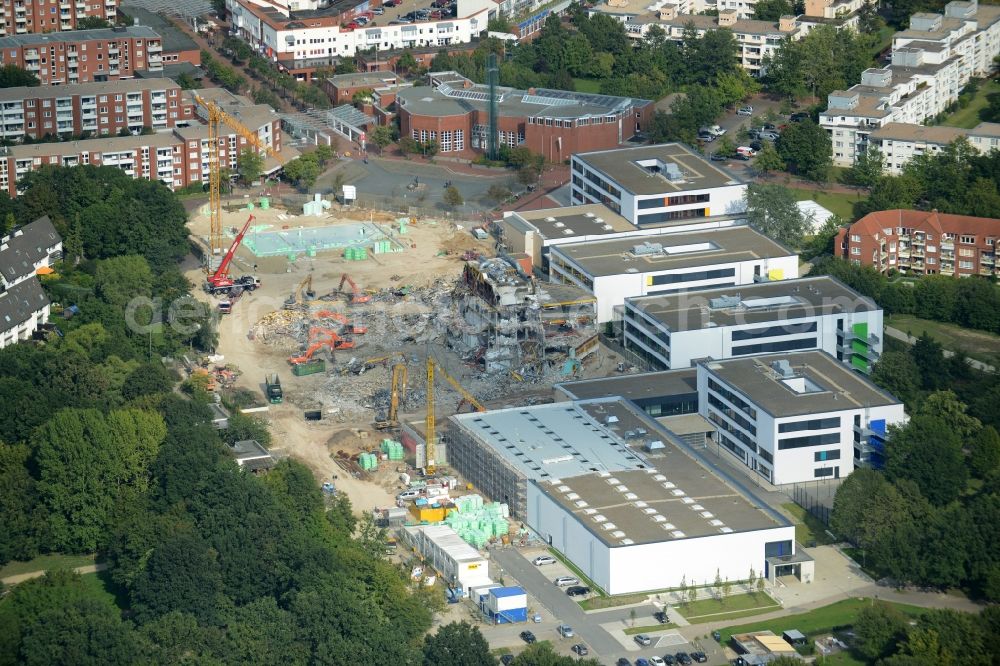 Aerial photograph Hannover - Demolition work of School building of the Integrierte Gesamtschule Muehlenberg in Hannover in the state Lower Saxony