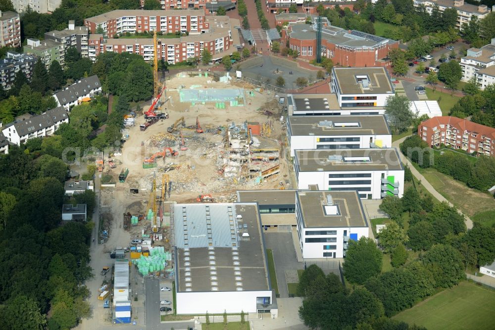 Hannover from the bird's eye view: Demolition work of School building of the Integrierte Gesamtschule Muehlenberg in Hannover in the state Lower Saxony