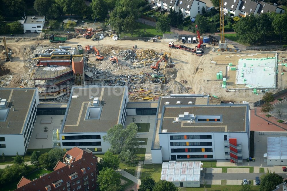 Aerial photograph Hannover - Demolition work of school building of the Integrierte Gesamtschule Muehlenberg in Hannover in the state Lower Saxony