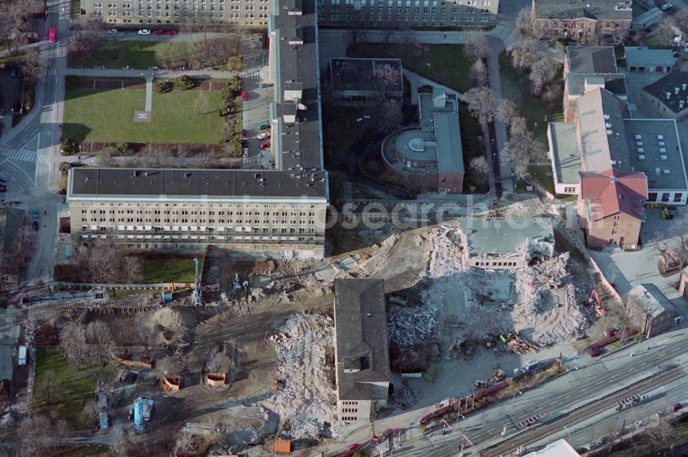 Aerial image Berlin - Partial demolition to create construction space for a new building on the site of the Vivantes Klinikum Landsberger Allee hospital in Friedrichshain in Berlin