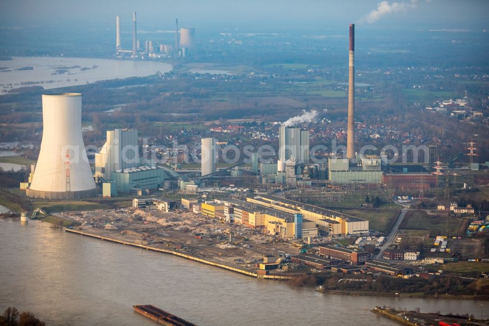 Aerial image Walsum - Demolition works on Building and production halls on the premises of former paper factory Norske Skog and of Papierfabrik Haindl in the district Walsum in Duisburg in the state North Rhine-Westphalia, Germany