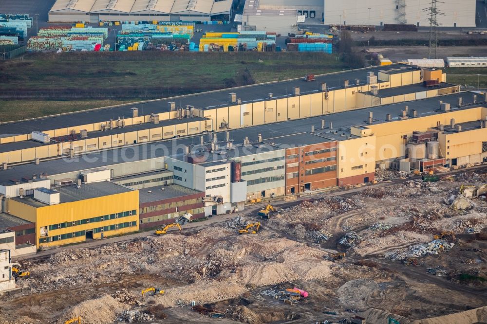 Aerial image Walsum - Demolition works on Building and production halls on the premises of former paper factory Norske Skog and of Papierfabrik Haindl in the district Walsum in Duisburg in the state North Rhine-Westphalia, Germany