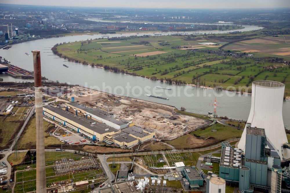 Aerial photograph Duisburg - Demolition works on Building and production halls on the premises of former paper factory Norske Skog and of Papierfabrik Haindl in the district Walsum in Duisburg in the state North Rhine-Westphalia, Germany