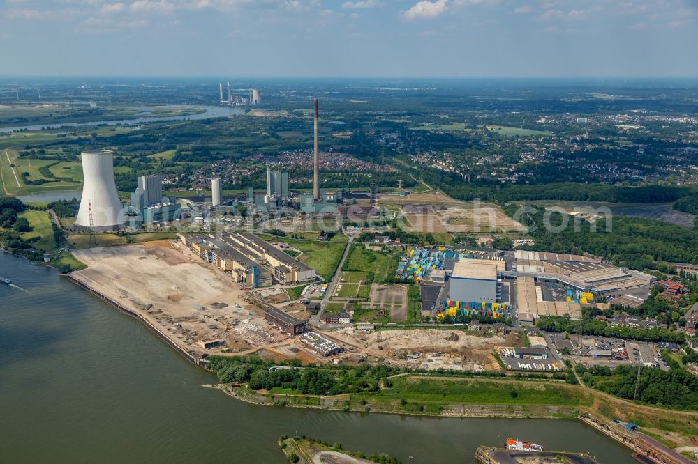 Duisburg from above - Demolition works on Building and production halls on the premises of former paper factory Norske Skog and of Papierfabrik Haindl in the district Walsum in Duisburg in the state North Rhine-Westphalia, Germany