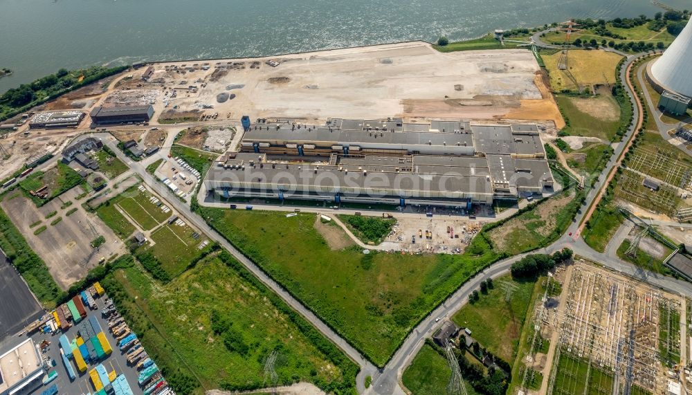 Duisburg from above - Demolition works on Building and production halls on the premises of former paper factory Norske Skog and of Papierfabrik Haindl in the district Walsum in Duisburg in the state North Rhine-Westphalia, Germany