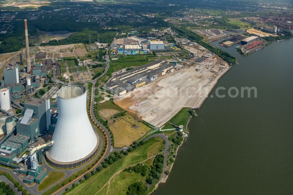 Aerial image Duisburg - Demolition works on Building and production halls on the premises of former paper factory Norske Skog and of Papierfabrik Haindl in the district Walsum in Duisburg in the state North Rhine-Westphalia, Germany