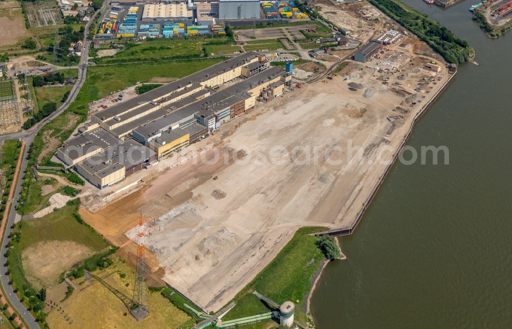 Duisburg from above - Demolition works on Building and production halls on the premises of former paper factory Norske Skog and of Papierfabrik Haindl in the district Walsum in Duisburg in the state North Rhine-Westphalia, Germany