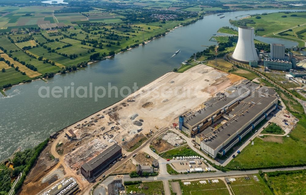 Aerial image Duisburg - Demolition works on Building and production halls on the premises of former paper factory Norske Skog and of Papierfabrik Haindl in the district Walsum in Duisburg in the state North Rhine-Westphalia, Germany